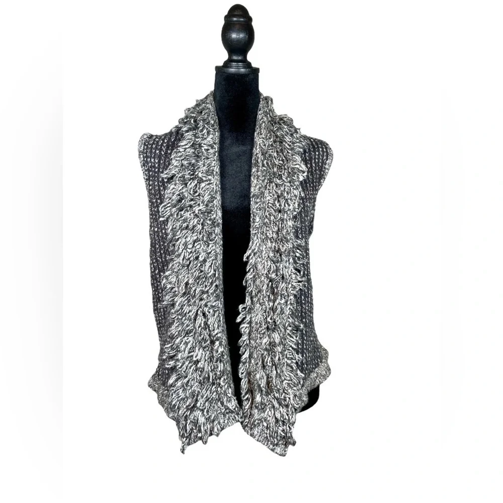 Calvin Klein Sweater Vest Size Medium Gray​​​​​